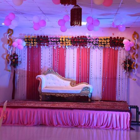 Red Carpet Hotels Noida Eksteriør bilde