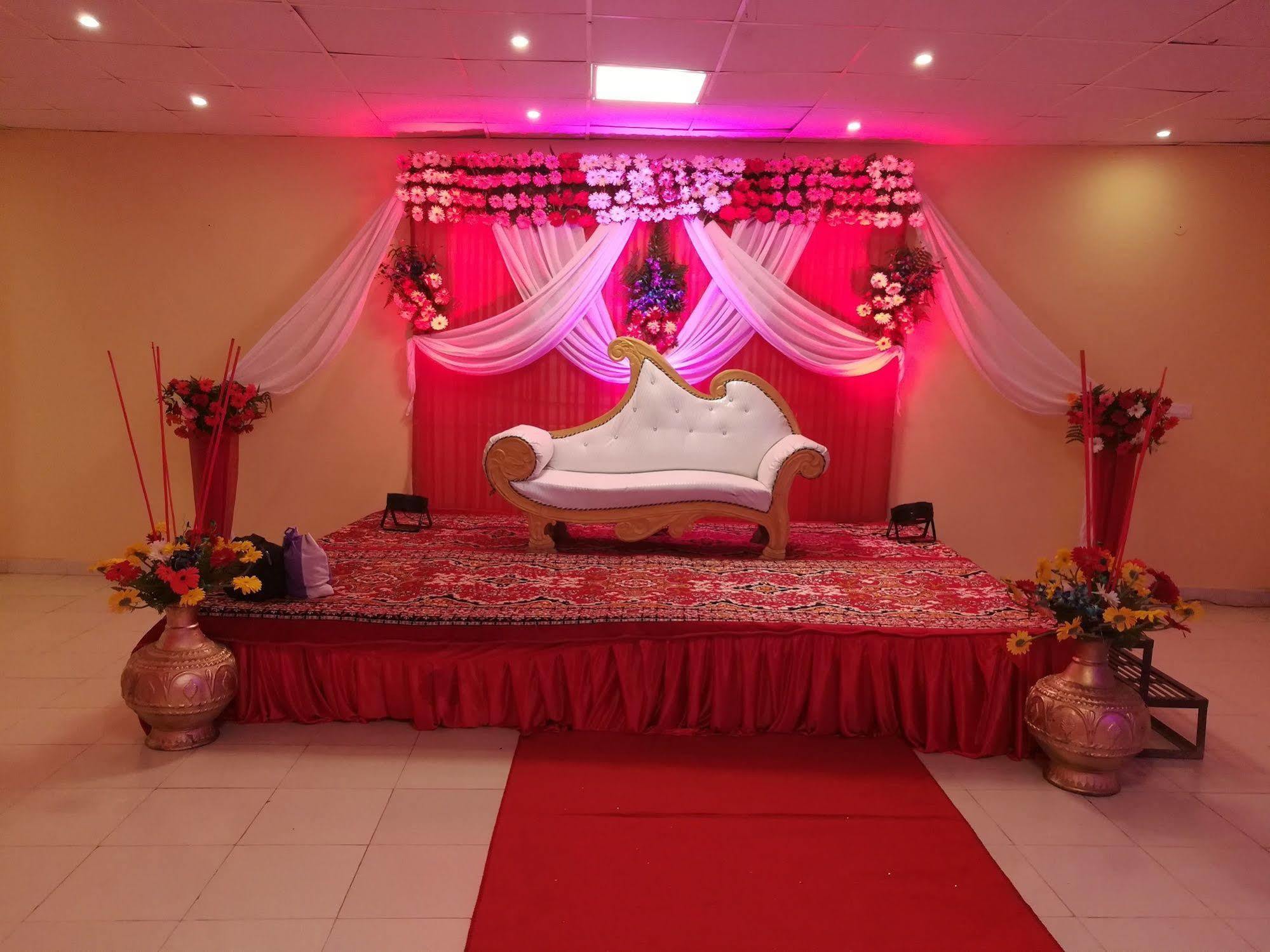 Red Carpet Hotels Noida Eksteriør bilde